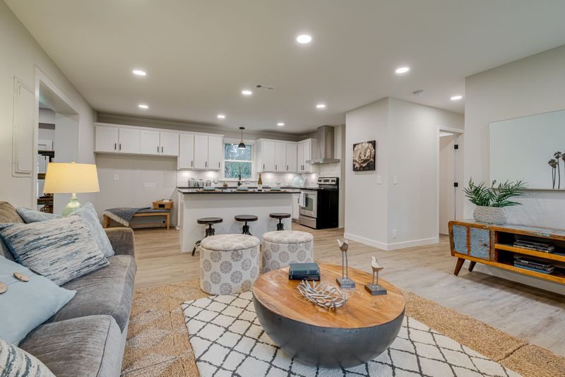 127 Laurel Ln, Hendersonville, TN 37075