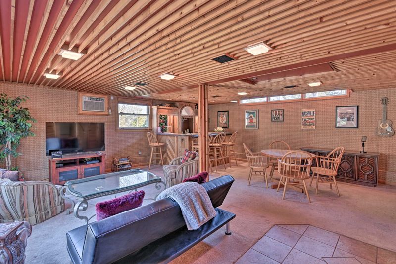 3804 Anderson Rd, Nashville, TN 37217