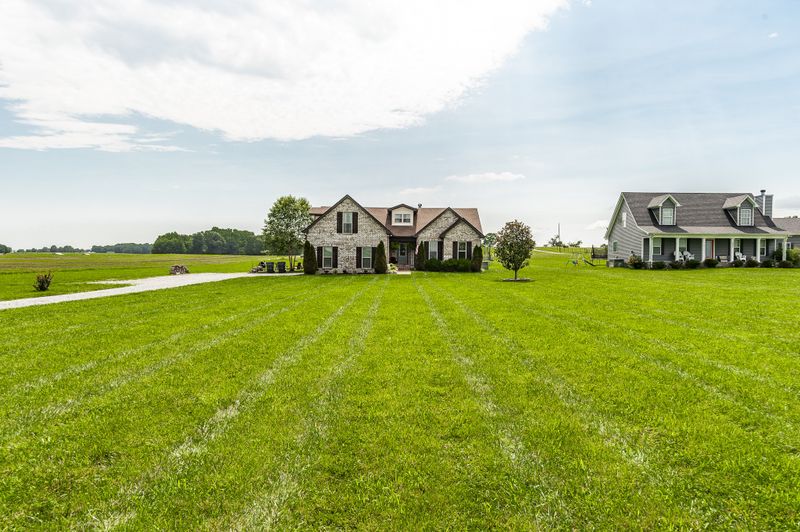244 Piper Rd, Portland, TN 37148