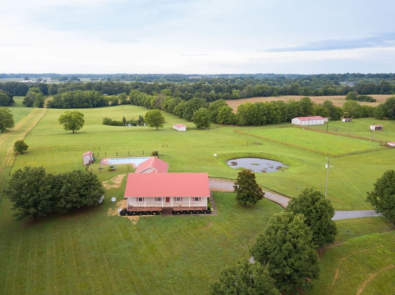 5421 Newberry Rd, Cedar Hill, TN 37032