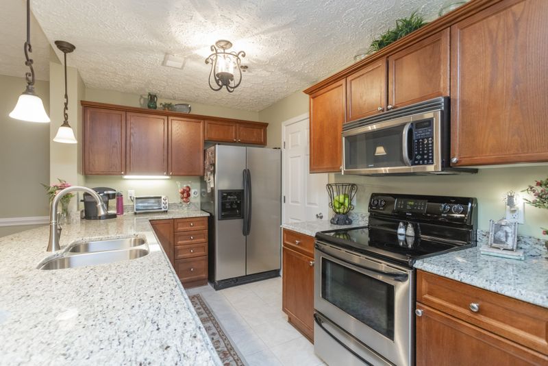 800 S Browns Ln #D5, Gallatin, TN 37066