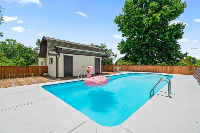 2842 Mcgavock Pike, Nashville, TN 37214