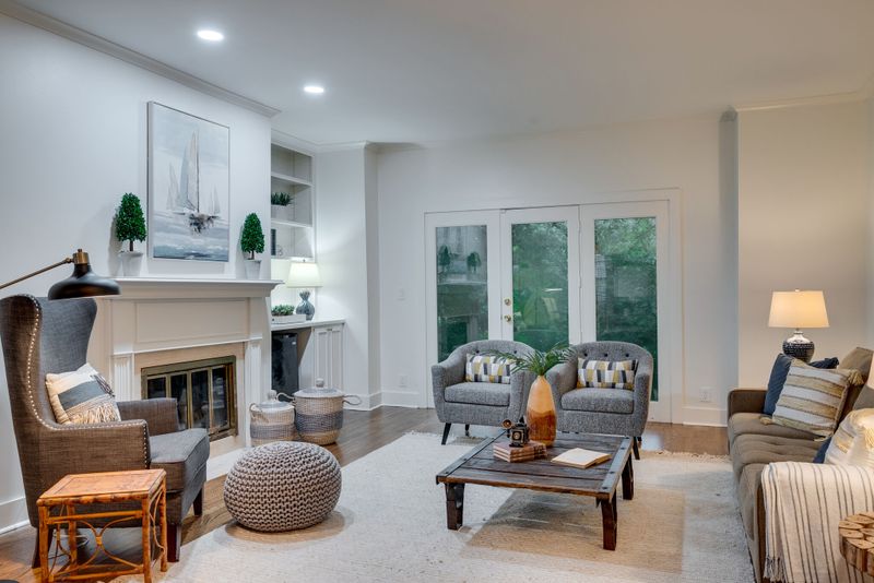 232 Westchase Dr, Nashville, TN 37205
