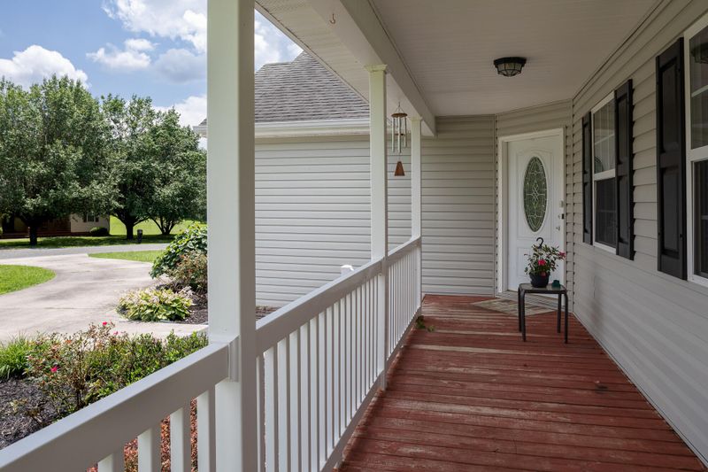 148 Valley Estates Dr, Trenton, GA 30752