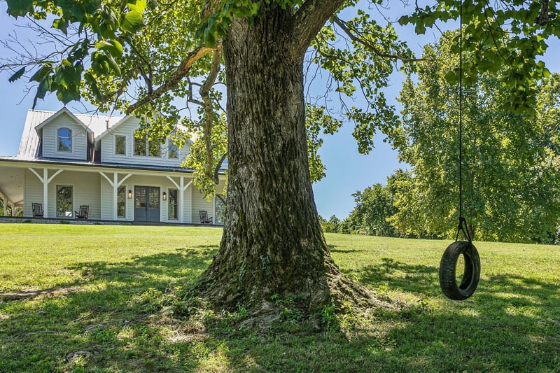 6791 Leipers Creek Rd, Columbia, TN 38401