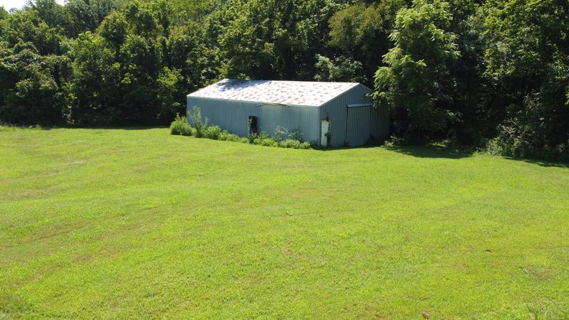 3100 31e Hw, Bethpage, TN 37022