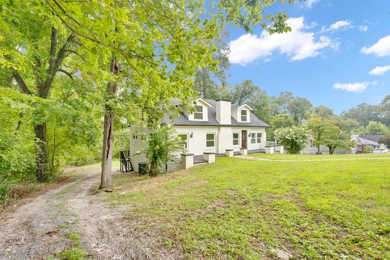 220 Washington Rd, Rossville, GA 30741