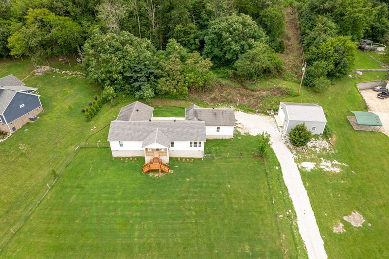 81 Whitefield Ln, Carthage, TN 37030
