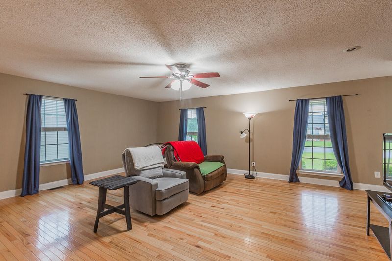 68 Tanglewood Dr, Chatsworth, GA 30705