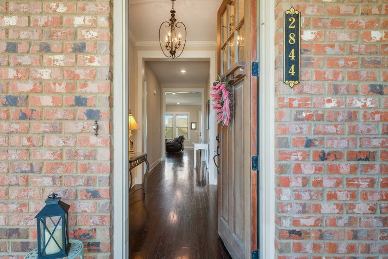 2844 Americus Dr, Thompsons Station, TN 37179