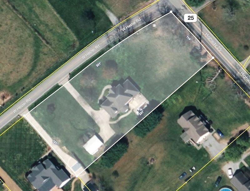 113 W Hester Rd, Cottontown, TN 37048