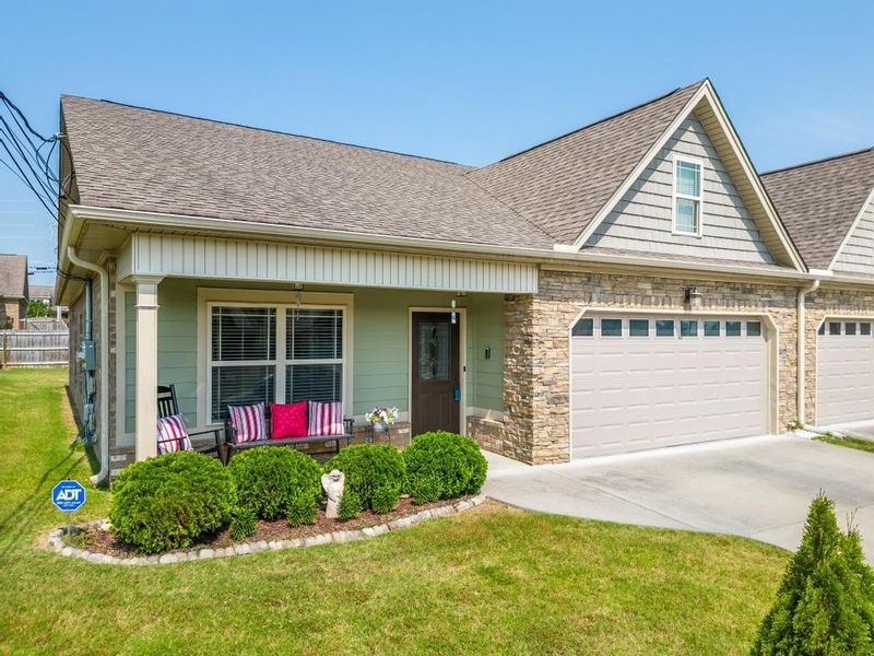 75 Southshore Dr, Fort Oglethorpe, GA 30742