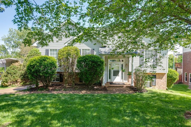 221 Cambridge Pl, Franklin, TN 37067