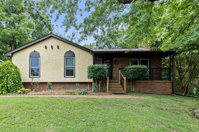 817 Luxemburg Dr, Hermitage, TN 37076