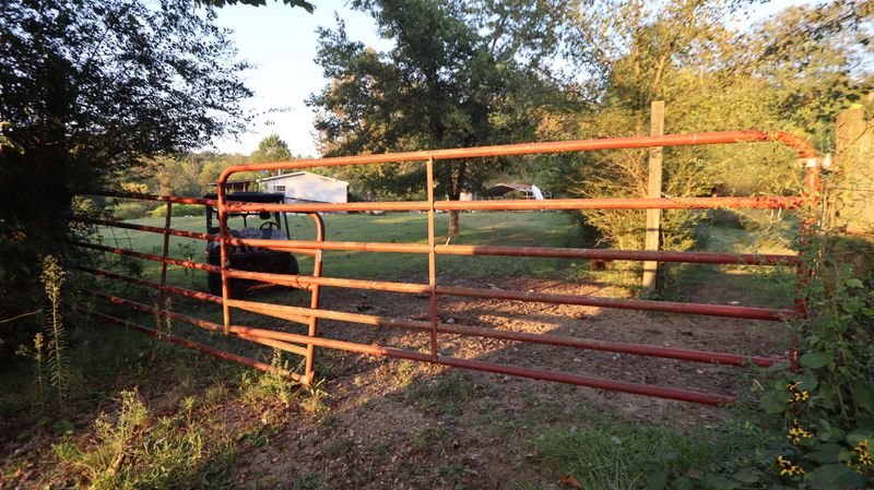 3876 Raleigh Elam Rd, Santa Fe, TN 38482