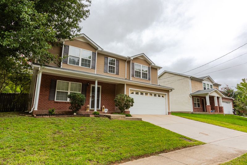 848 Dover Glen Dr, Antioch, TN 37013