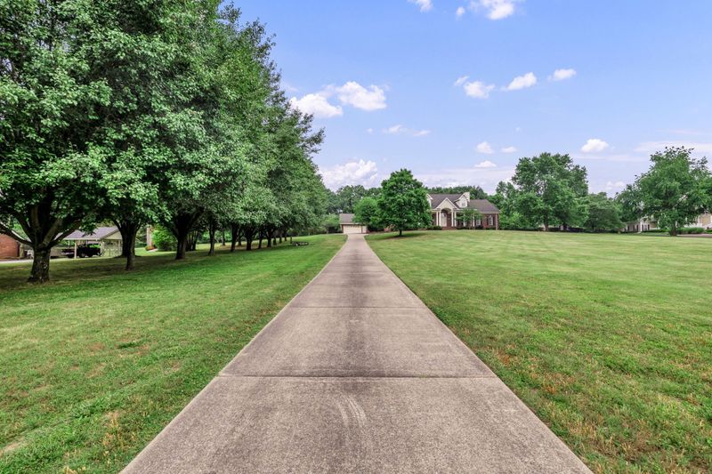 1556 Neelys Bend Rd, Madison, TN 37115