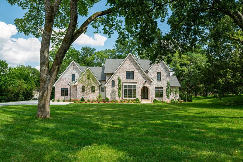 5947 Long Meadow Rd, Nashville, TN 37205