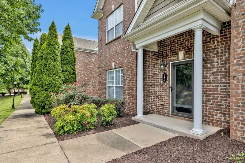 346 Rowlette Cir, Murfreesboro, TN 37127