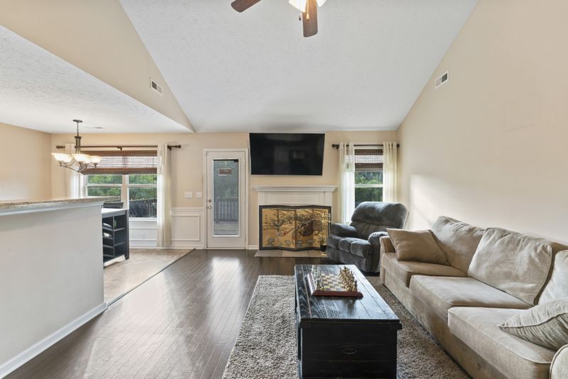 1001 Halverson Dr, Murfreesboro, TN 37128