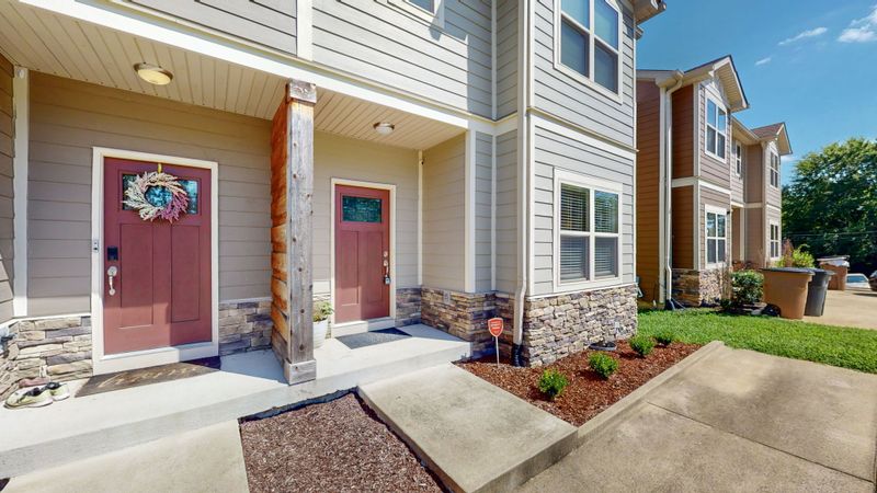 2219 Burns St, Nashville, TN 37216