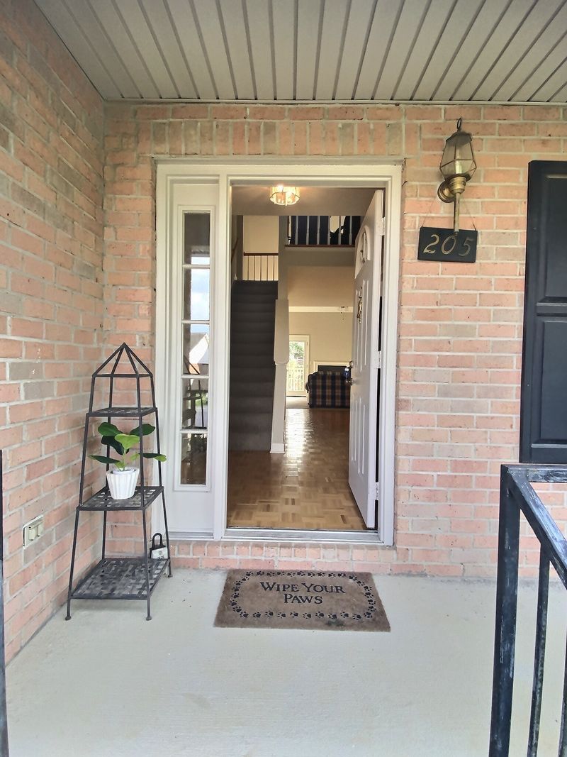 205 Roslyn Ct, Nashville, TN 37221