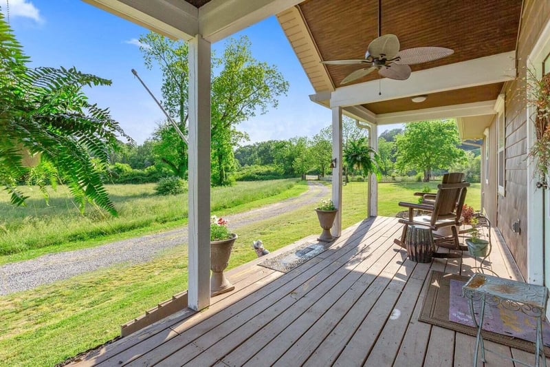 1154 Ridgeway Dr, Trion, GA 30753
