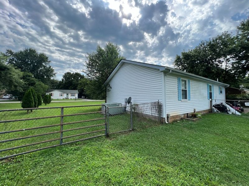 8132 Cooper Dr, Murfreesboro, TN 37129