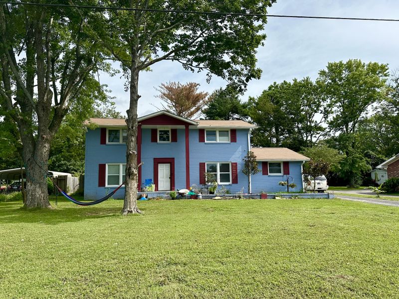 1306 Elliott Dr, Murfreesboro, TN 37129