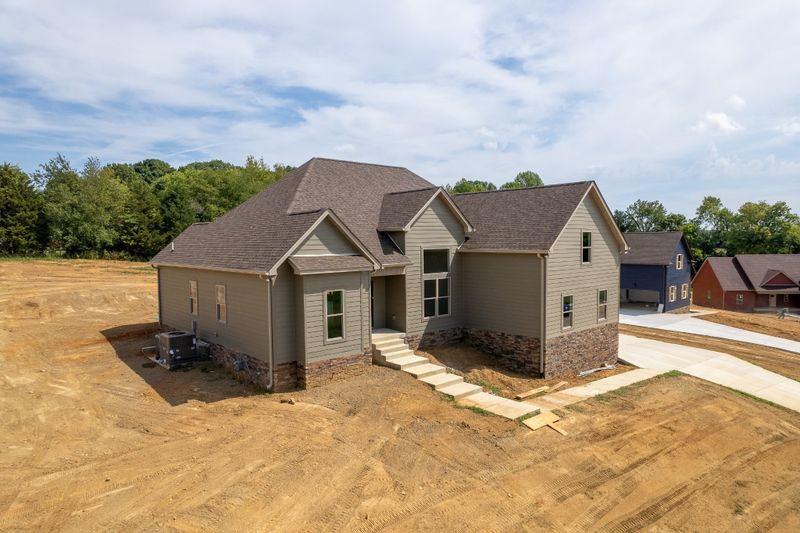 1170 Goose Dr, Springfield, TN 37172