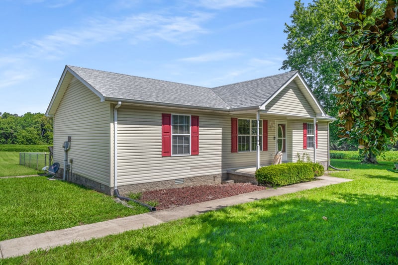 1820 Mosley Ferry Rd, Chapmansboro, TN 37035