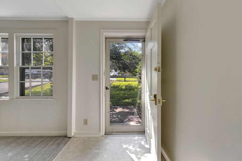 2702 Hartford Dr, Nashville, TN 37210