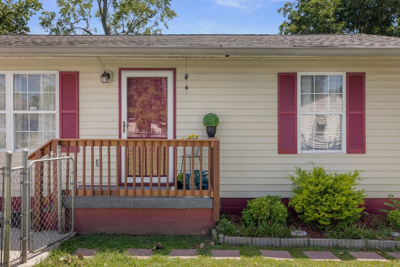 114 Spruce St, Rossville, GA 30741