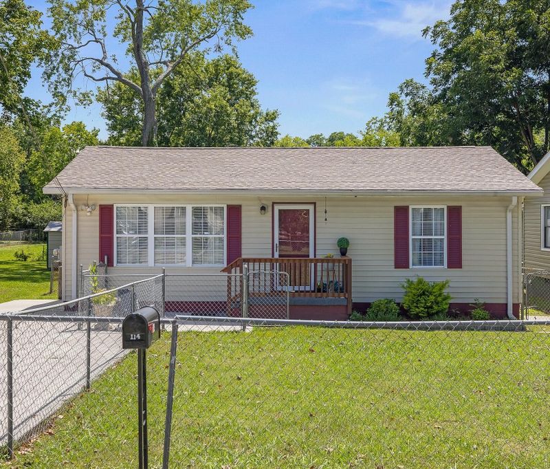 114 Spruce St, Rossville, GA 30741