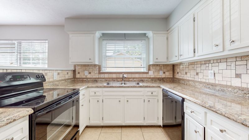 415 Hill Rd, Nashville, TN 37220