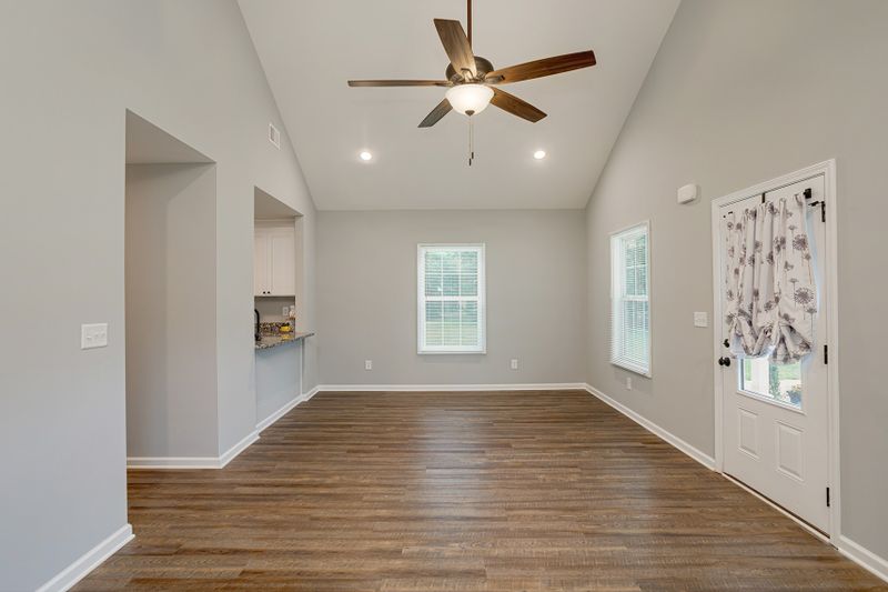 201 Center St, Portland, TN 37148
