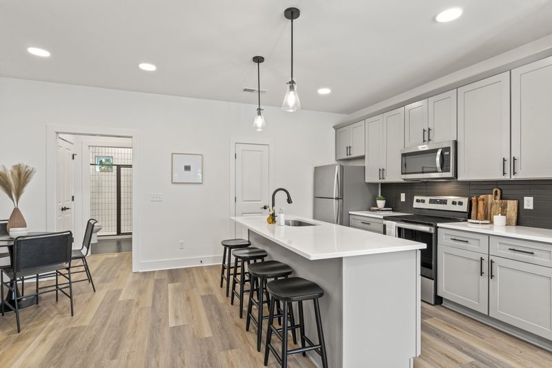 700 N Dupont Ave #511, Madison, TN 37115