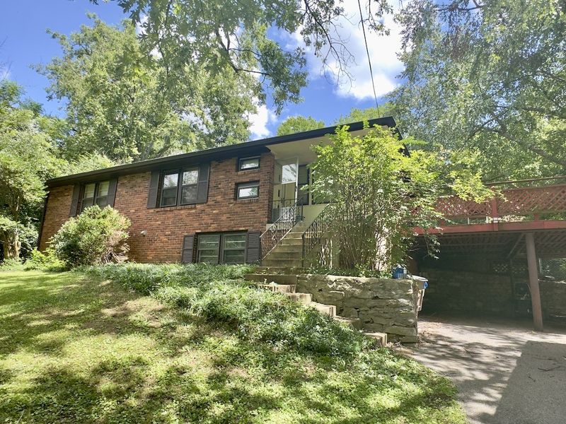 4880 Torbay Dr, Nashville, TN 37211
