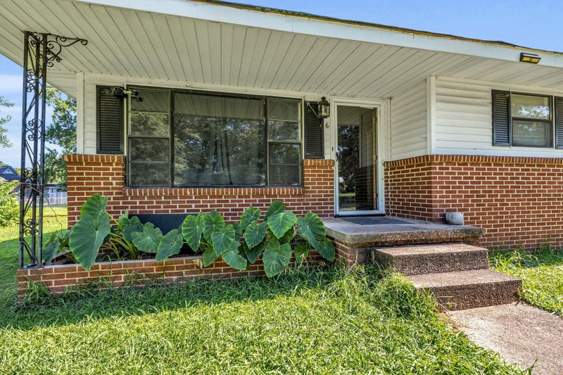 6 W Wotring St, Rossville, GA 30741