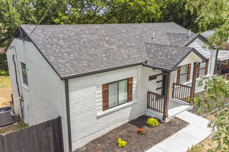 3212 Crowe Dr, Nashville, TN 37218
