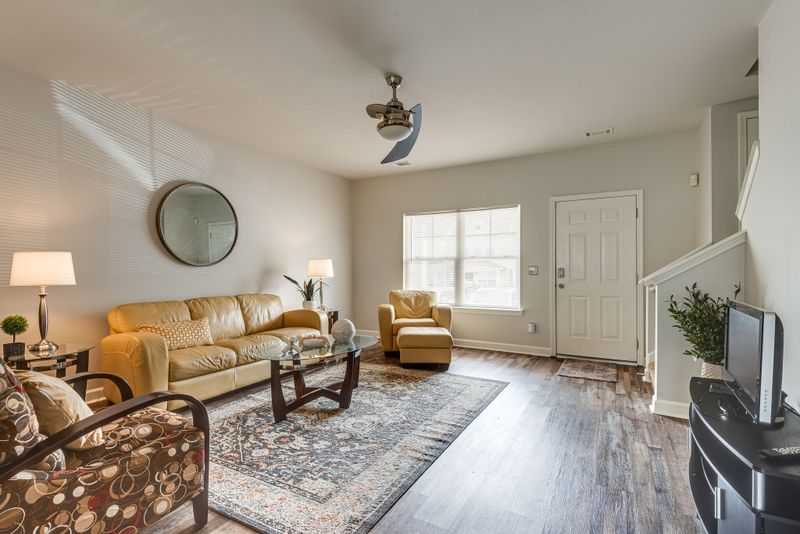 1987 Nashboro Blvd, Nashville, TN 37217