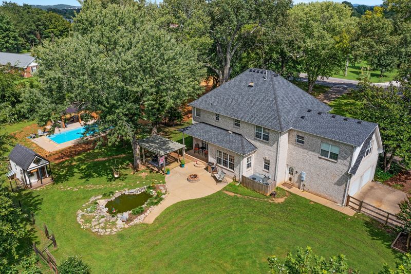 4652 Barfield Crescent Rd, Murfreesboro, TN 37128
