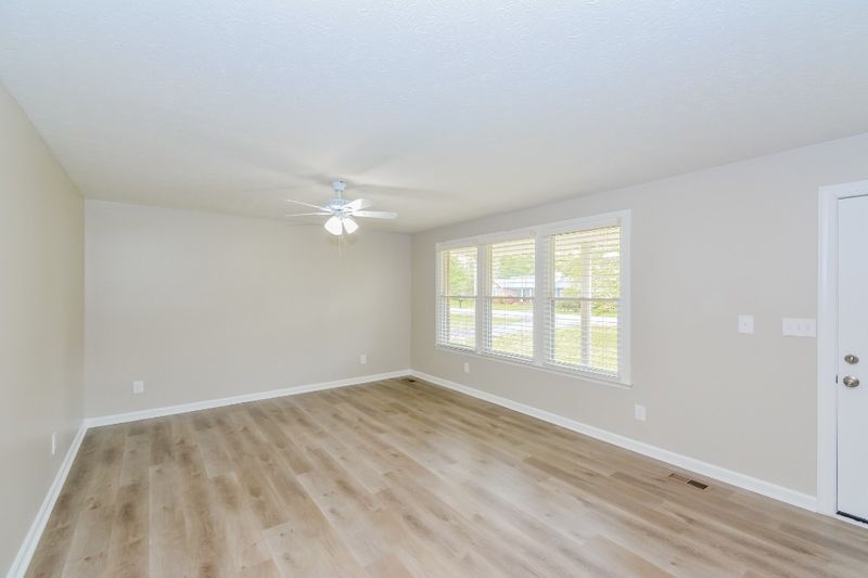 3708 Curtiswood Ln E, Springfield, TN 37172