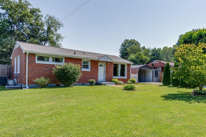 131 Scenic View Rd, Old Hickory, TN 37138