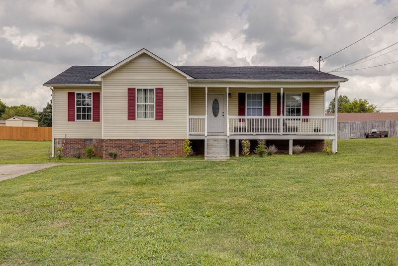 414 Malibu Canyon Dr, Columbia, TN 38401