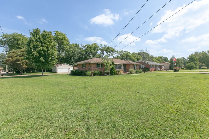 718 Woodhill Dr, Murfreesboro, TN 37129
