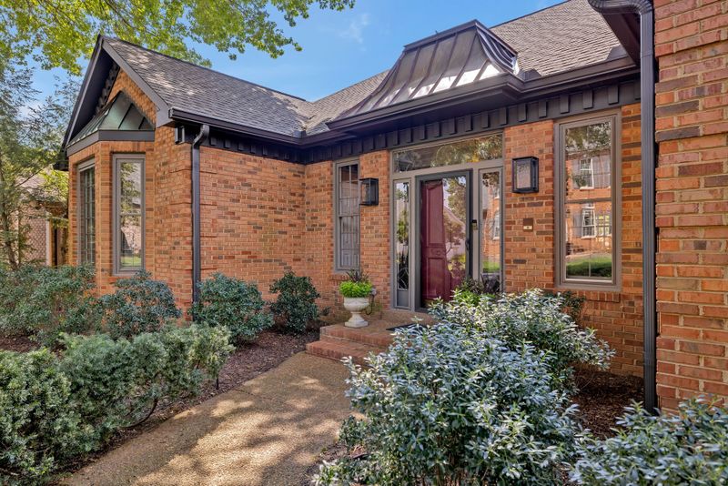 6030 Landmark Pl, Brentwood, TN 37027