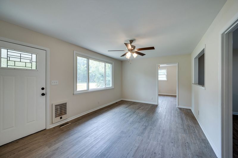 4021 Meadow Rd, Nashville, TN 37218