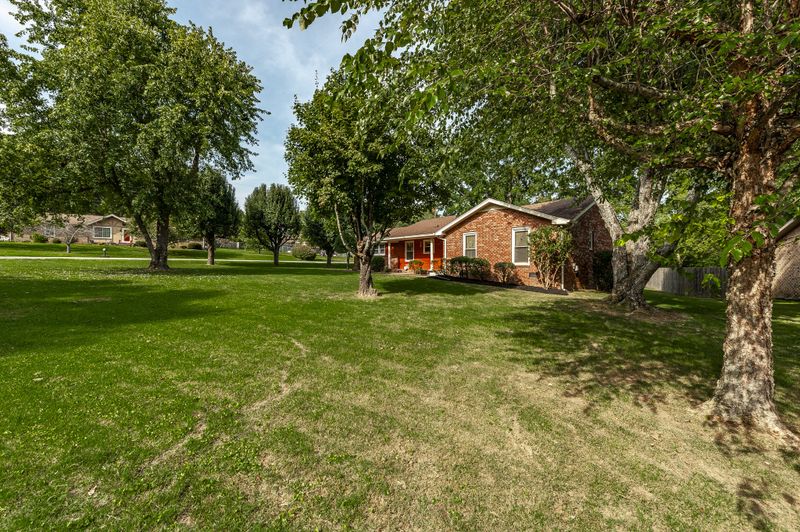 109 Charleston Dr, Goodlettsville, TN 37072