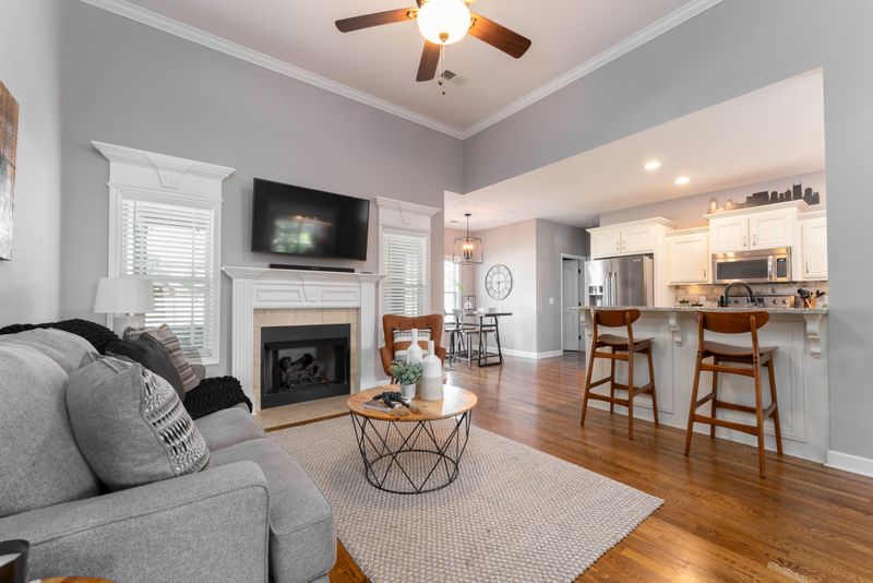 221 Waldronview Dr, Murfreesboro, TN 37130